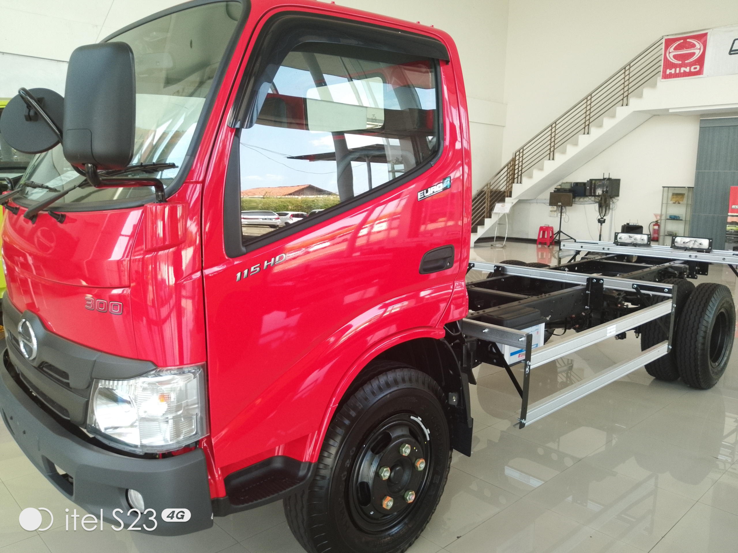 Hino Dutro 115 HD