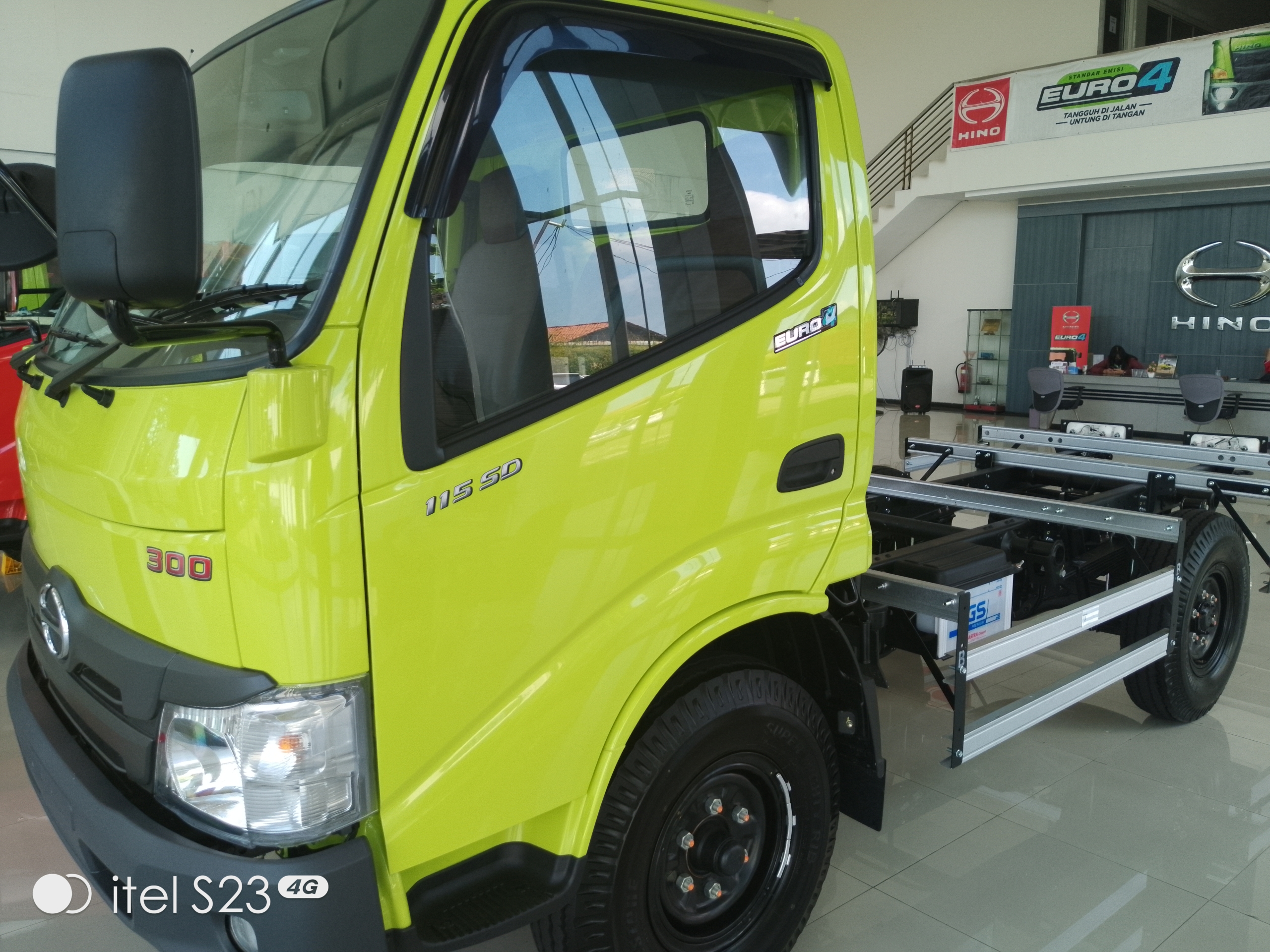 Hino Dutro 115 SD
